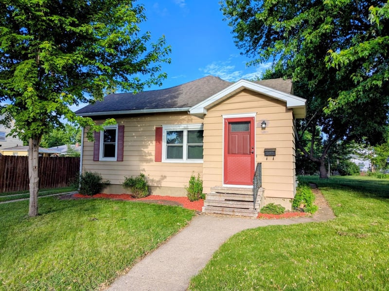 464 Grand St, Winona, MN 55987