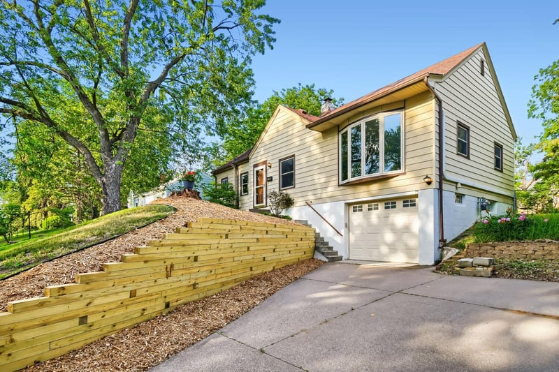 3508 Quail Ave N, Crystal, MN 55422