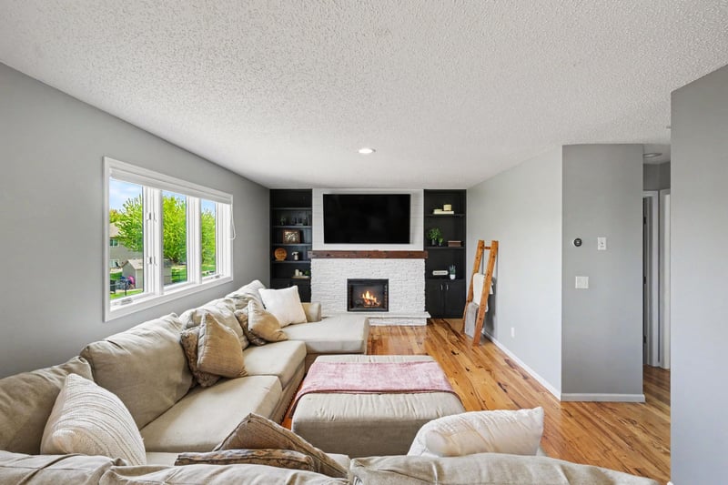 6372 Marx Ave NE, Albertville, MN 55301
