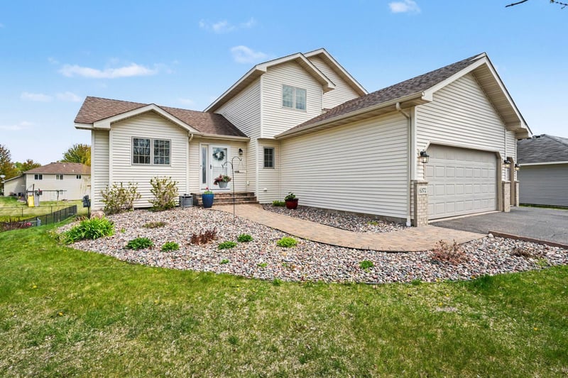 6372 Marx Ave NE, Albertville, MN 55301