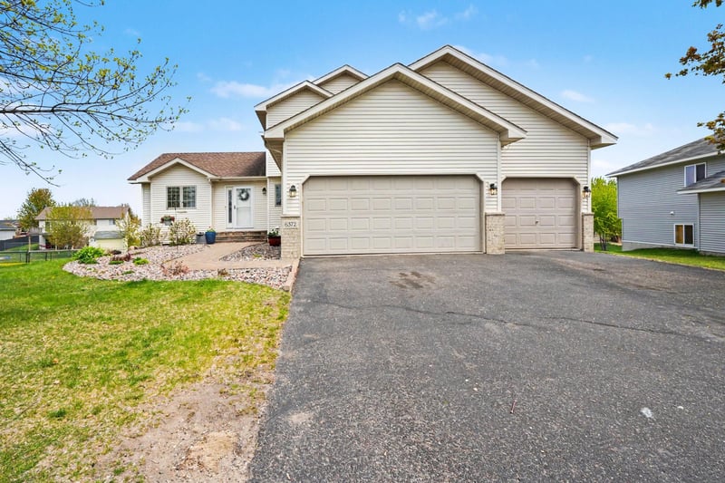 6372 Marx Ave NE, Albertville, MN 55301