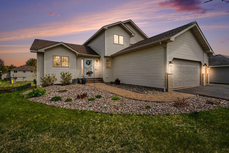 6372 Marx Ave NE, Albertville, MN 55301