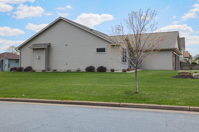 298 Kusilek St, River Falls, WI 54022