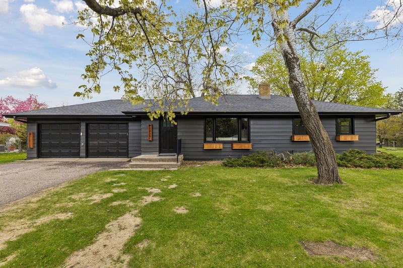 1610 Garland Ln N, Plymouth, MN 55447