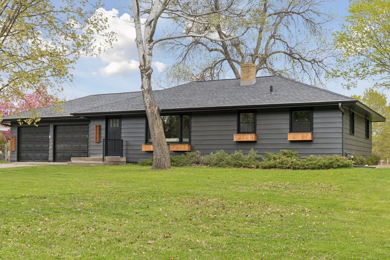 1610 Garland Ln N, Plymouth, MN 55447