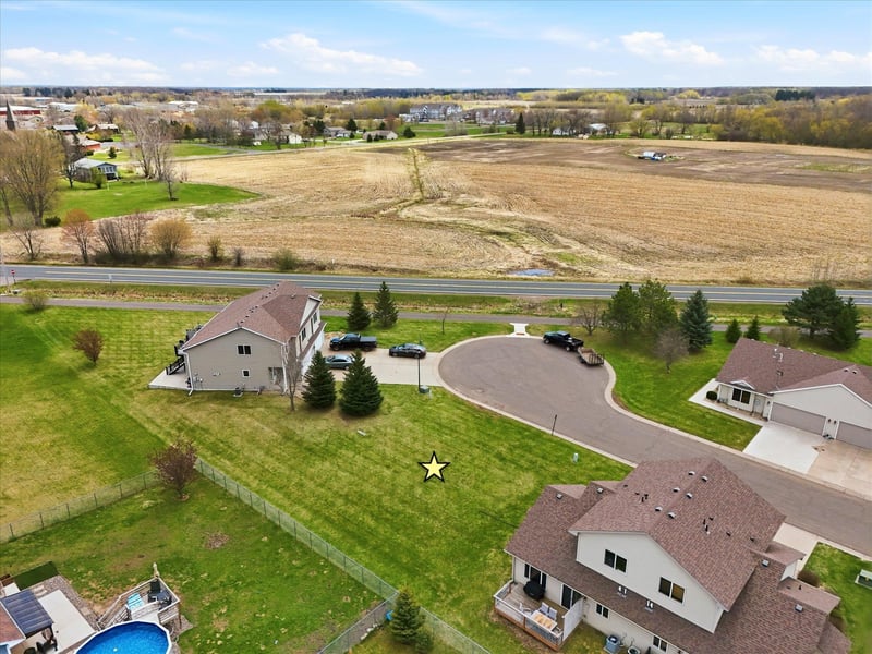 940 - 950 S Rush Landing Ct, Rush City, MN 55069