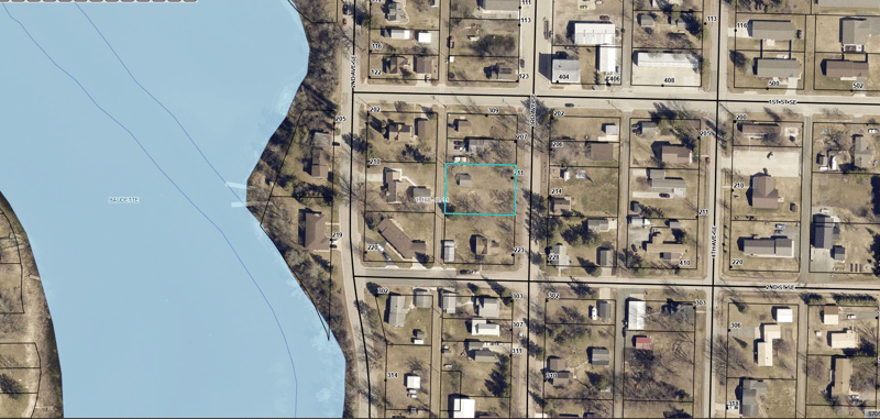 211 3rd Ave SE, Baudette, MN 56623