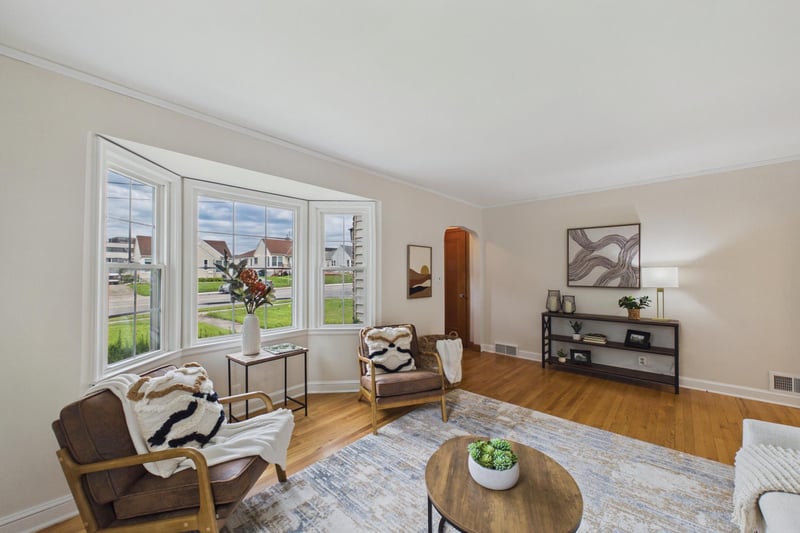 337 5th Ave N, Hopkins, MN 55343