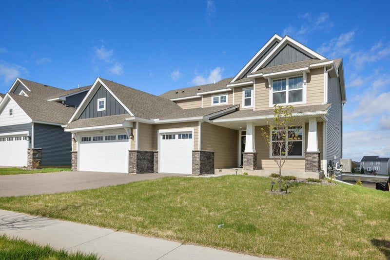 5345 Chapin Ln, Woodbury, MN 55129
