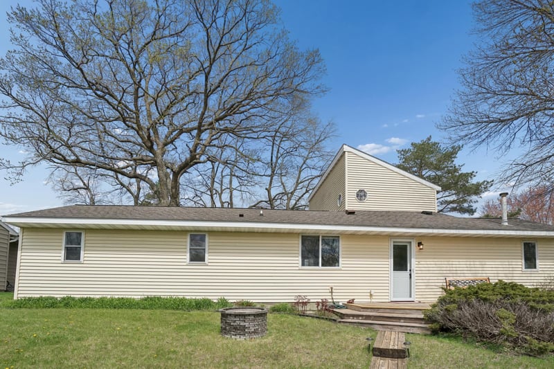 26365 733rd Ave, Dassel, MN 55325