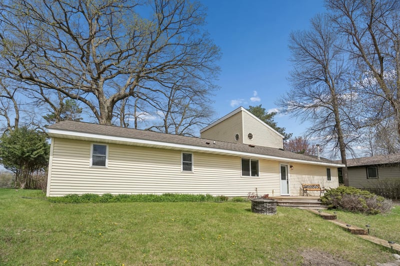 26365 733rd Ave, Dassel, MN 55325