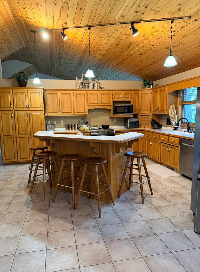 1206 Riverview Ct, Sauk Rapids, MN 56379
