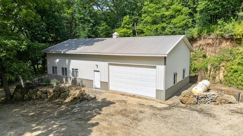 39568 569th St, Zumbro Falls, MN 55991