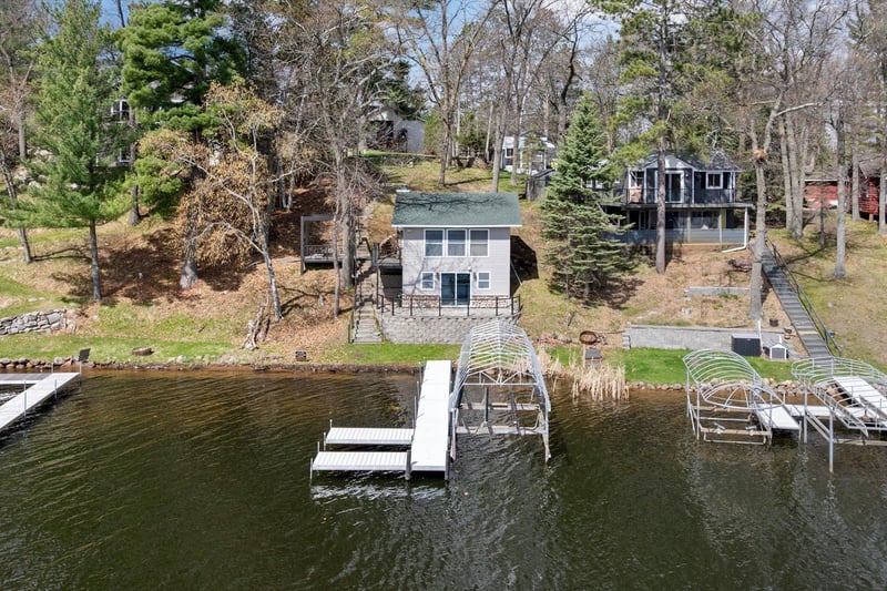 8016 Ridge Rd, Nisswa, MN 56468