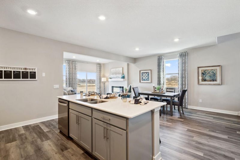 23548 Ashbury Dr, Rogers, MN 55374