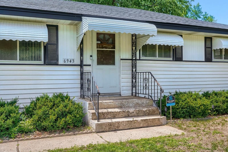 6943 Logan Ave N, Brooklyn Center, MN 55430