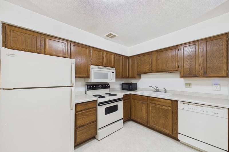 1000 41st Ave NE #211, Columbia Heights, MN 55421