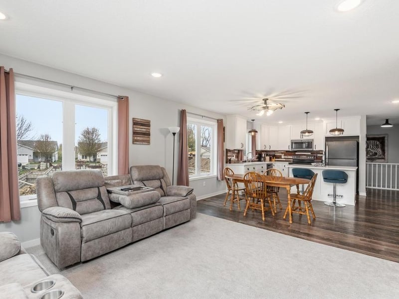 344 2nd St NW, Mayer, MN 55360