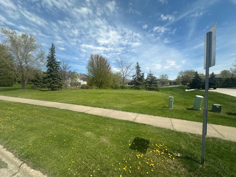 14487 Wilds Pw NW, Prior Lake, MN 55372