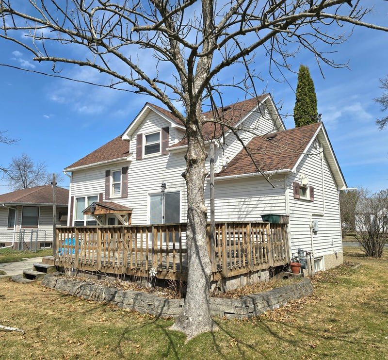 1011 10th St, International Falls, MN 56649