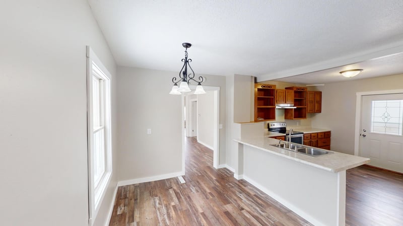 104 W 5th St, Cochrane, WI 54622