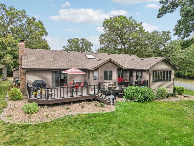 2067 Kings Rd, Eagan, MN 55122