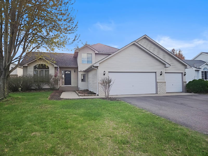 13788 Goldenrod St NW, Andover, MN 55304