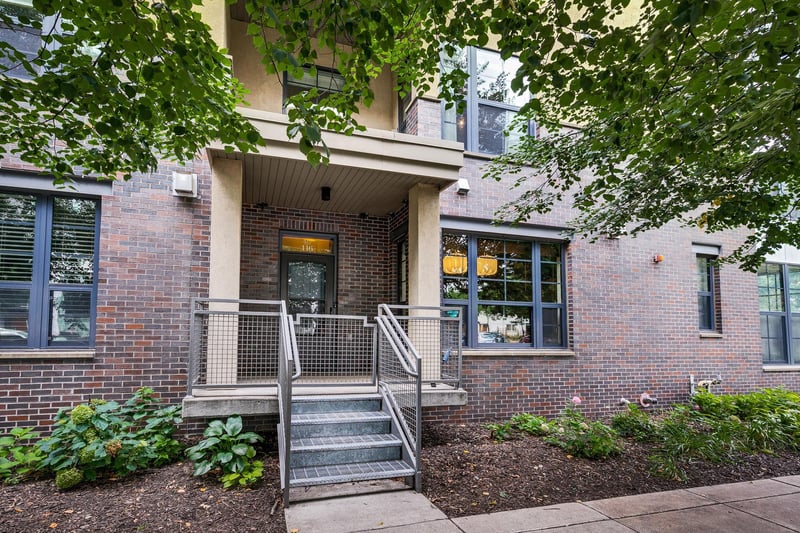 2566 Ellis Ave #116, Saint Paul, MN 55114