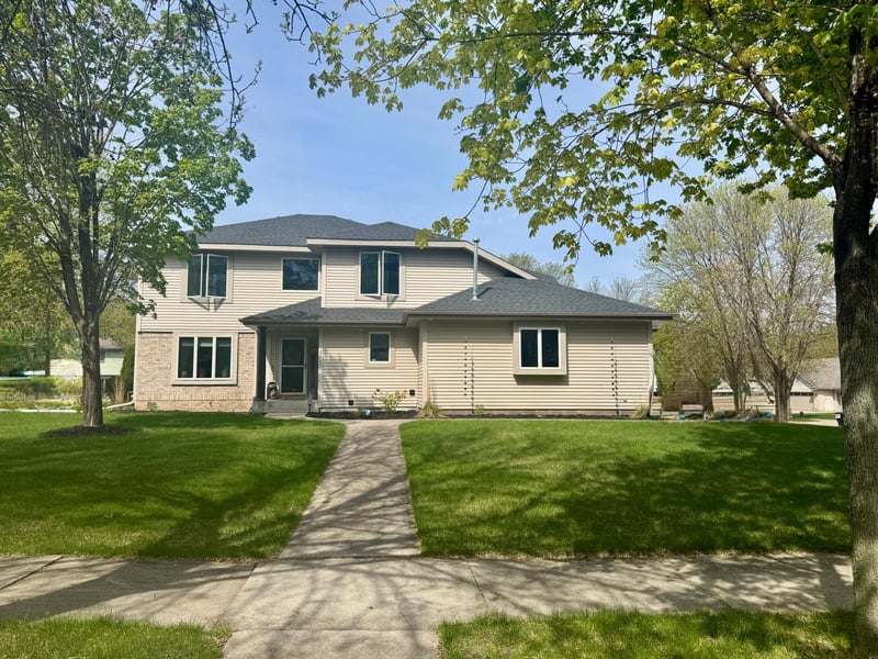 2667 Waterford Ct, Saint Cloud, MN 56301