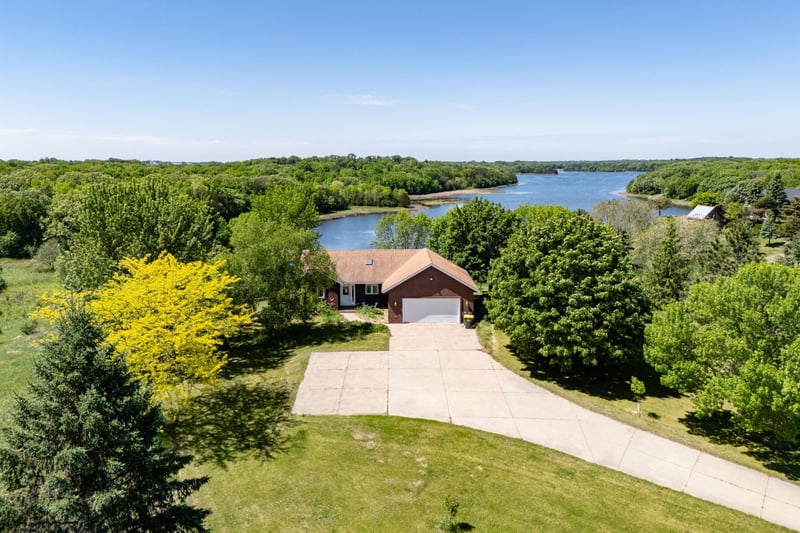 5795 109th Ave NE, Spicer, MN 56288