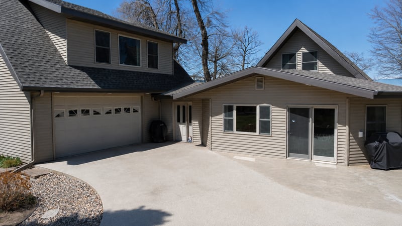 39409 Clearmont Rd, Battle Lake, MN 56515