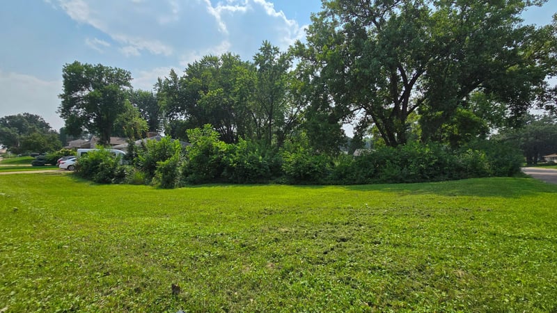 3949 Douglas Dr N, Crystal, MN 55422