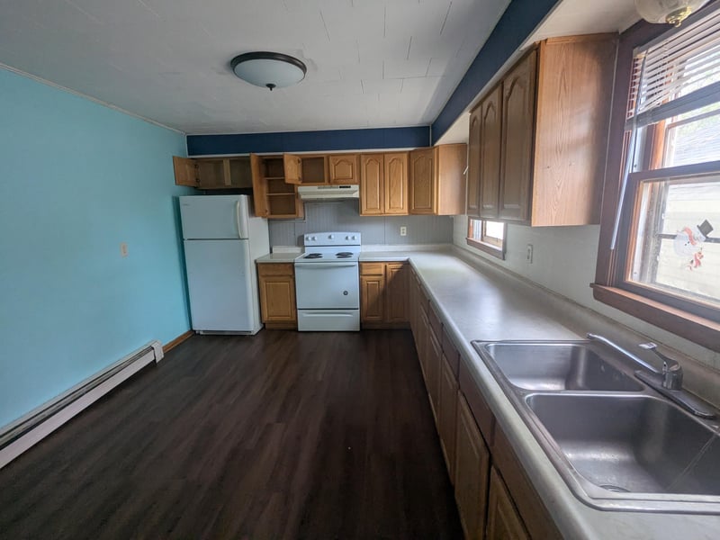 306 4th Ave S, Princeton, MN 55371