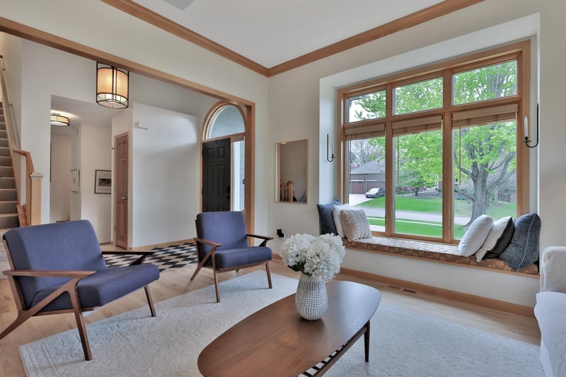 507 Owasso Hills Dr, Roseville, MN 55113