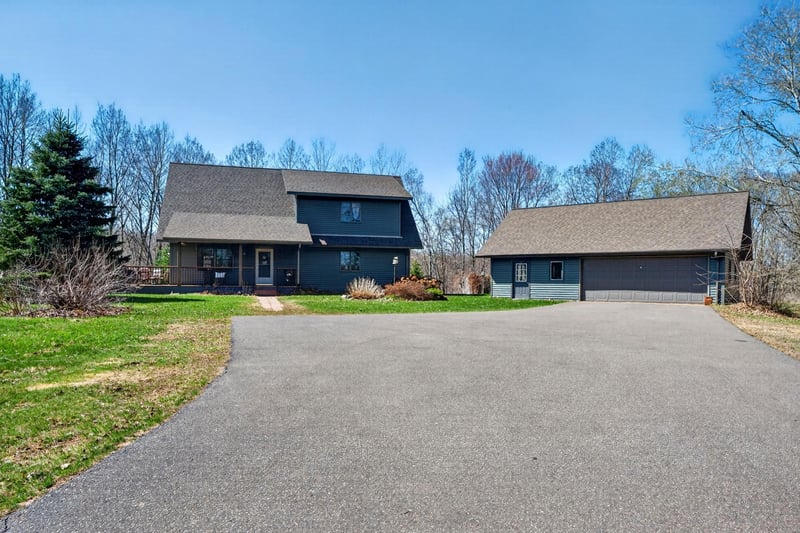 N6845 8th St, Spooner, WI 54801