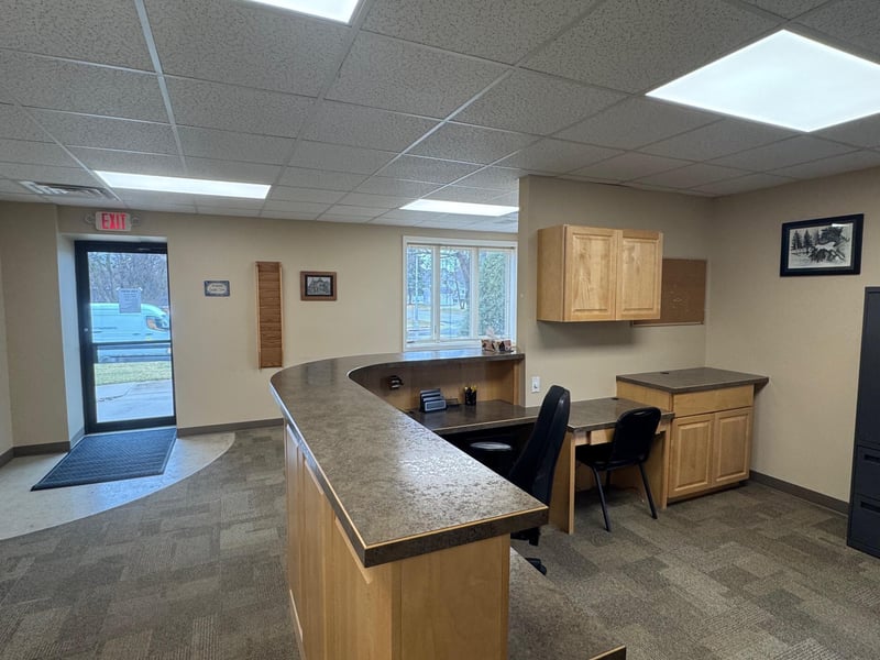 903 3rd St NE, Roseau, MN 56751