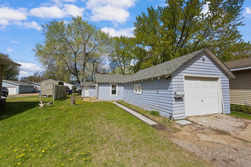 715 25th Ave N, Saint Cloud, MN 56303