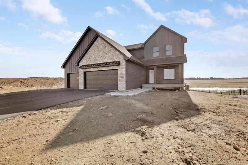 470 Sea Wing Blvd, Prescott, WI 54021