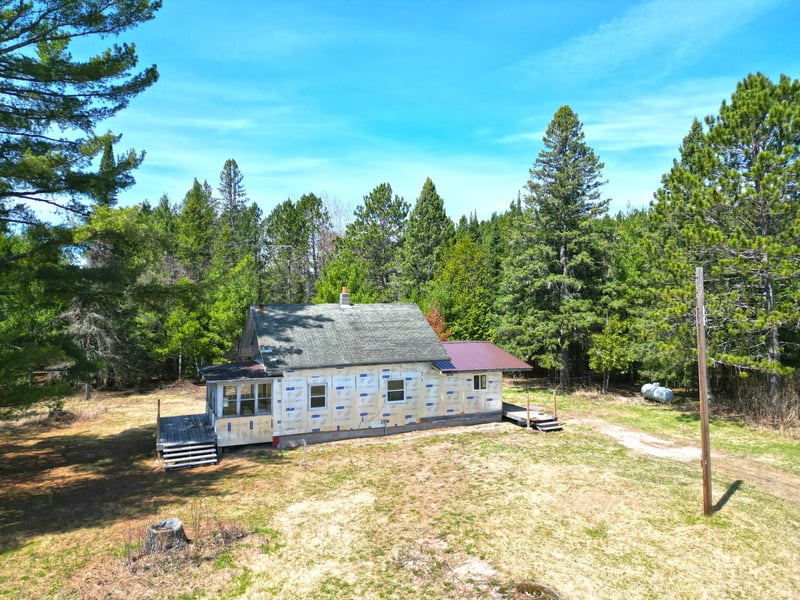 5535 Wahlsten Rd, Embarrass, MN 55790