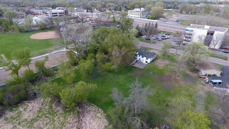 10715 Old Co Rd 15, Plymouth, MN 55441