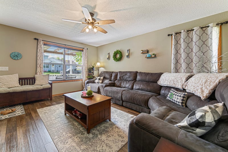 2114 York St, Saint Peter, MN 56082