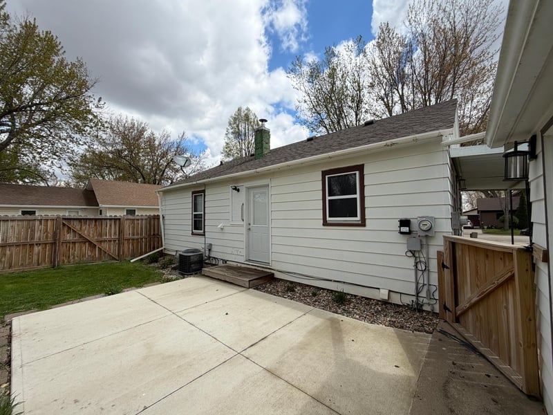 708 S Donaldson St, Luverne, MN 56156