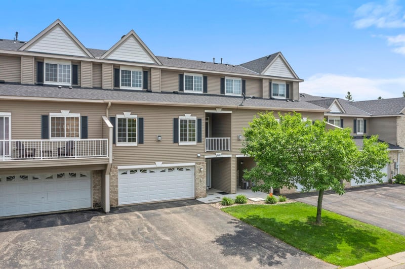 18241 Kerrville Trl #209, Lakeville, MN 55044