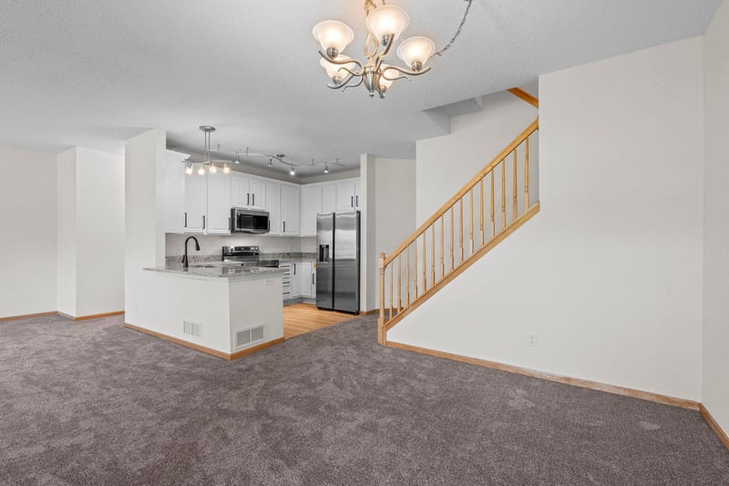18241 Kerrville Trl #209, Lakeville, MN 55044