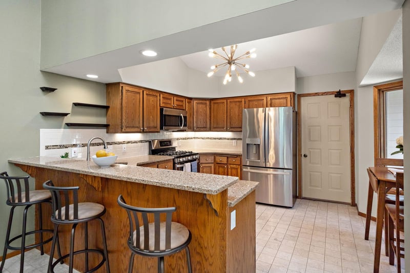 14925 45th Ave N, Plymouth, MN 55446