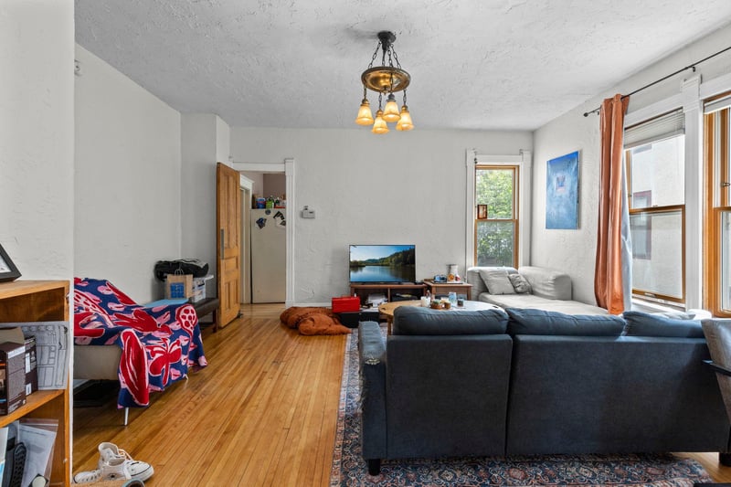 2447 Colfax Ave S, Minneapolis, MN 55405