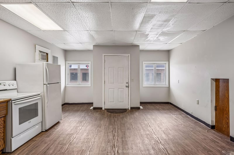 106 E 5th St, Starbuck, MN 56381