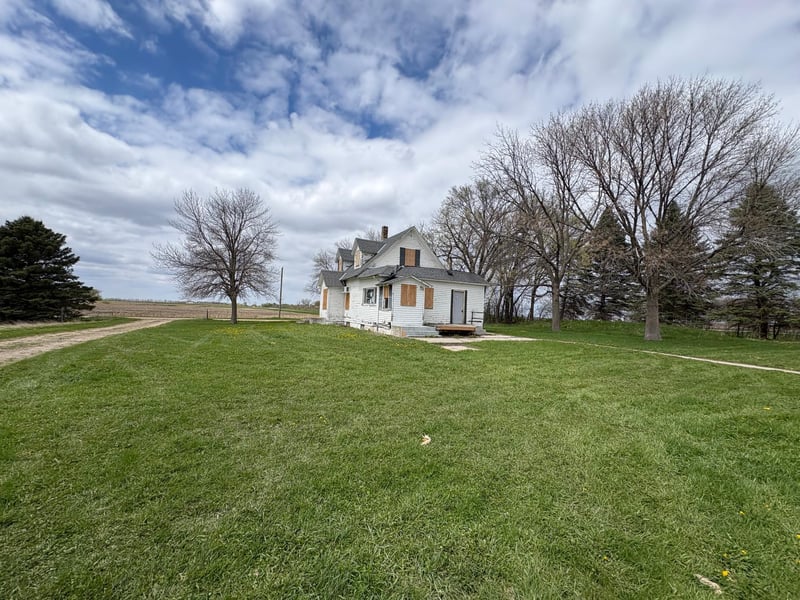 420 Depue St, Holloway, MN 56249