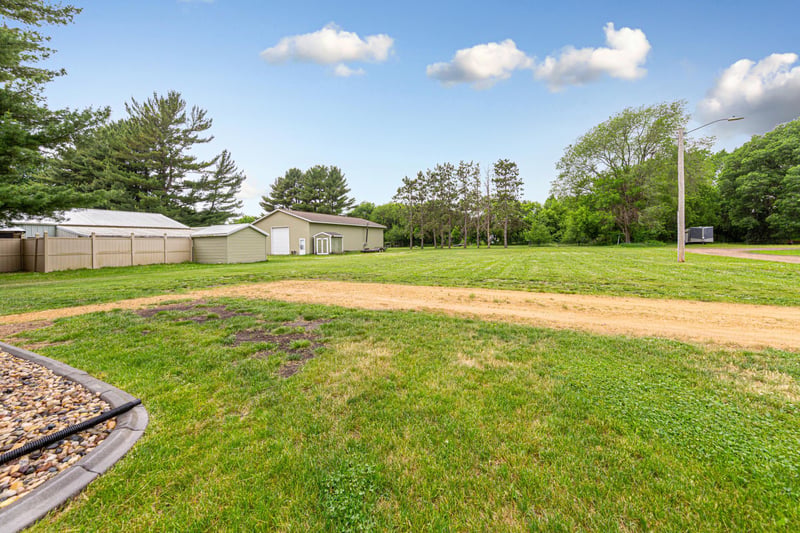 111 Joy Ave SW, Madelia, MN 56062