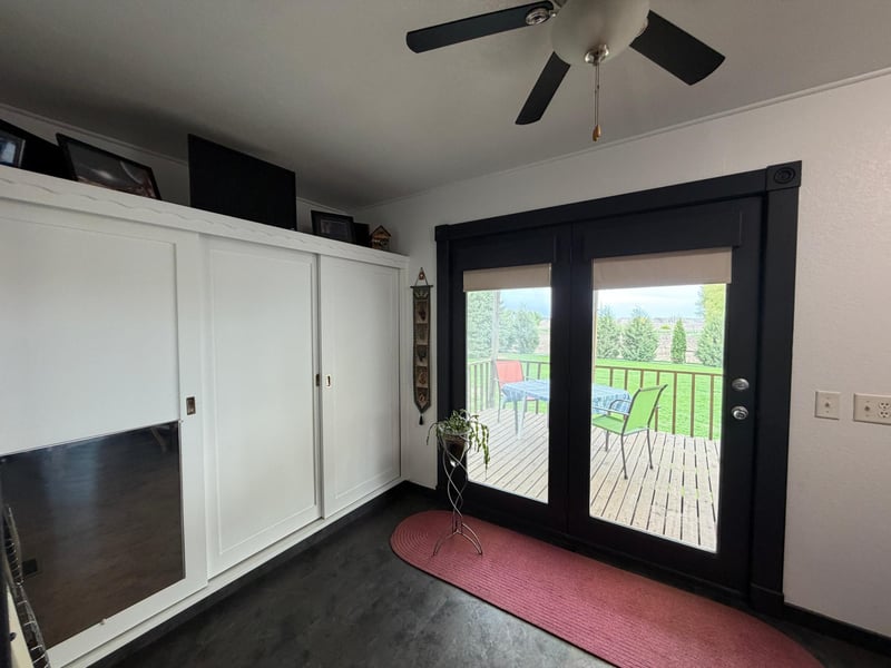 312 W Luverne St, Magnolia, MN 56158